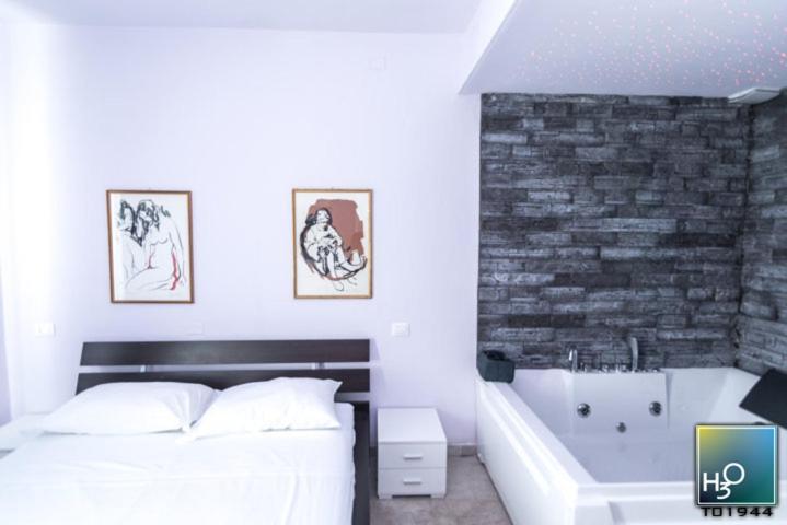 H3O Lago Di Garda Desenzano del Garda Room photo
